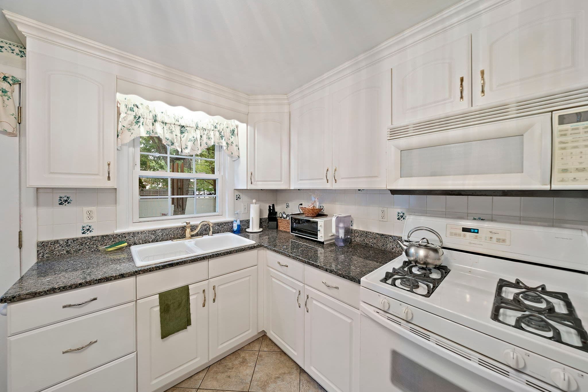 Single Family Residence at 305 Mill Street, Randolph MA 02368, Randolph, photo 9 of 27