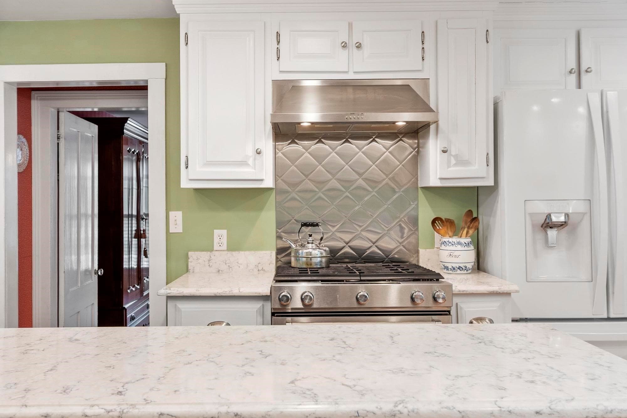 Single Family Residence at 44 Andover St, North Andover MA 01845, North Andover, photo 6 of 42