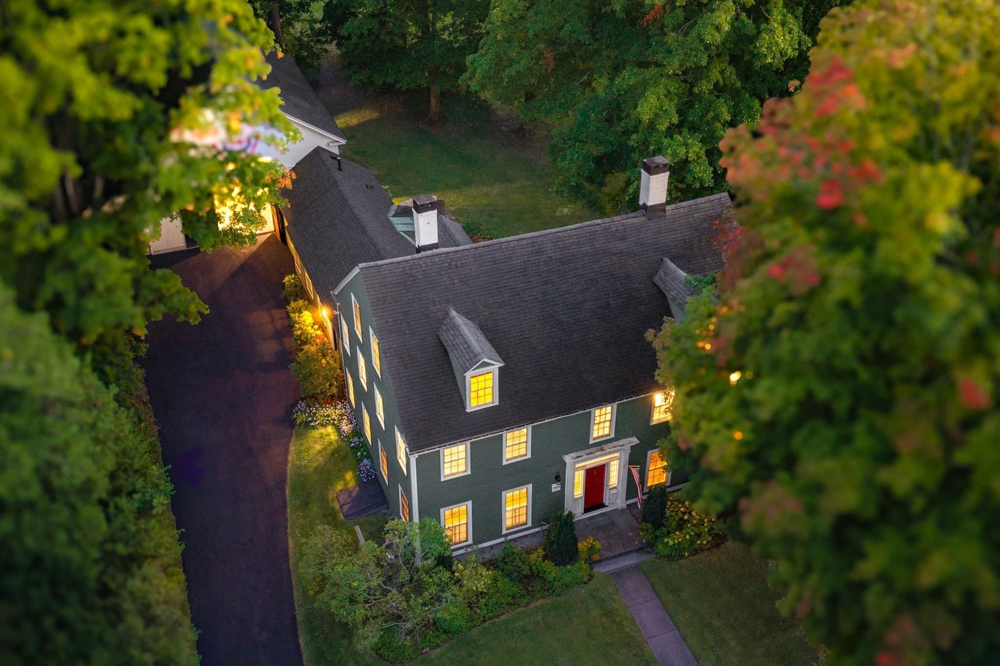 44 Andover St, North Andover MA 01845