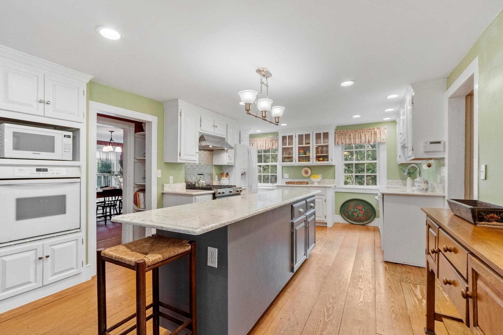 Single Family Residence at 44 Andover St, North Andover MA 01845, North Andover, photo 4 of 42