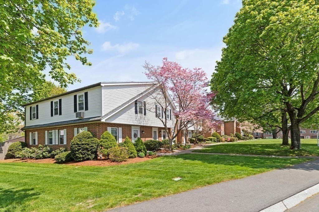 72 E Water St # 72, North Andover MA 01845