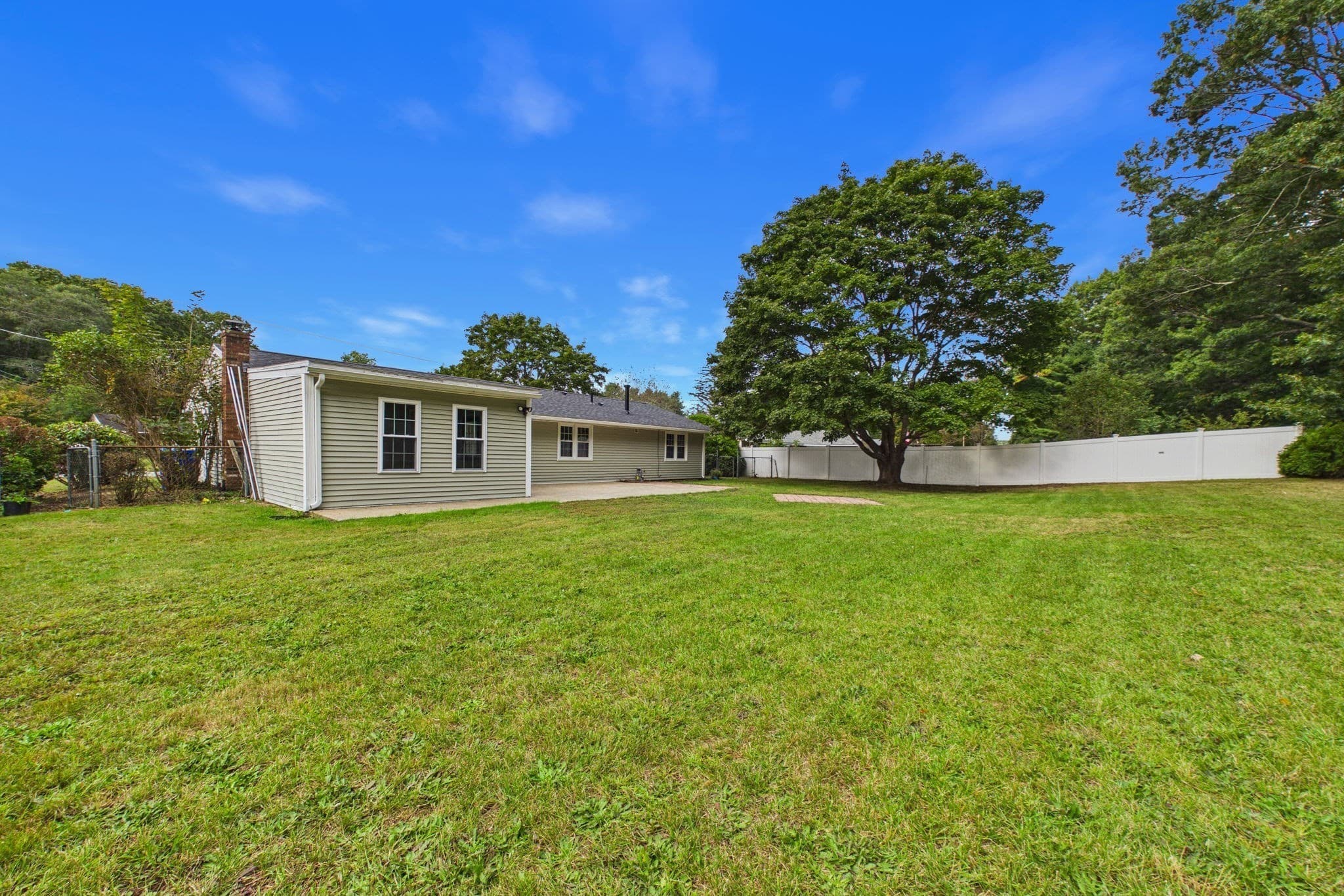 Single Family Residence at 169 Powderhorn Dr., Taunton MA 02780, Taunton, photo 3 of 30