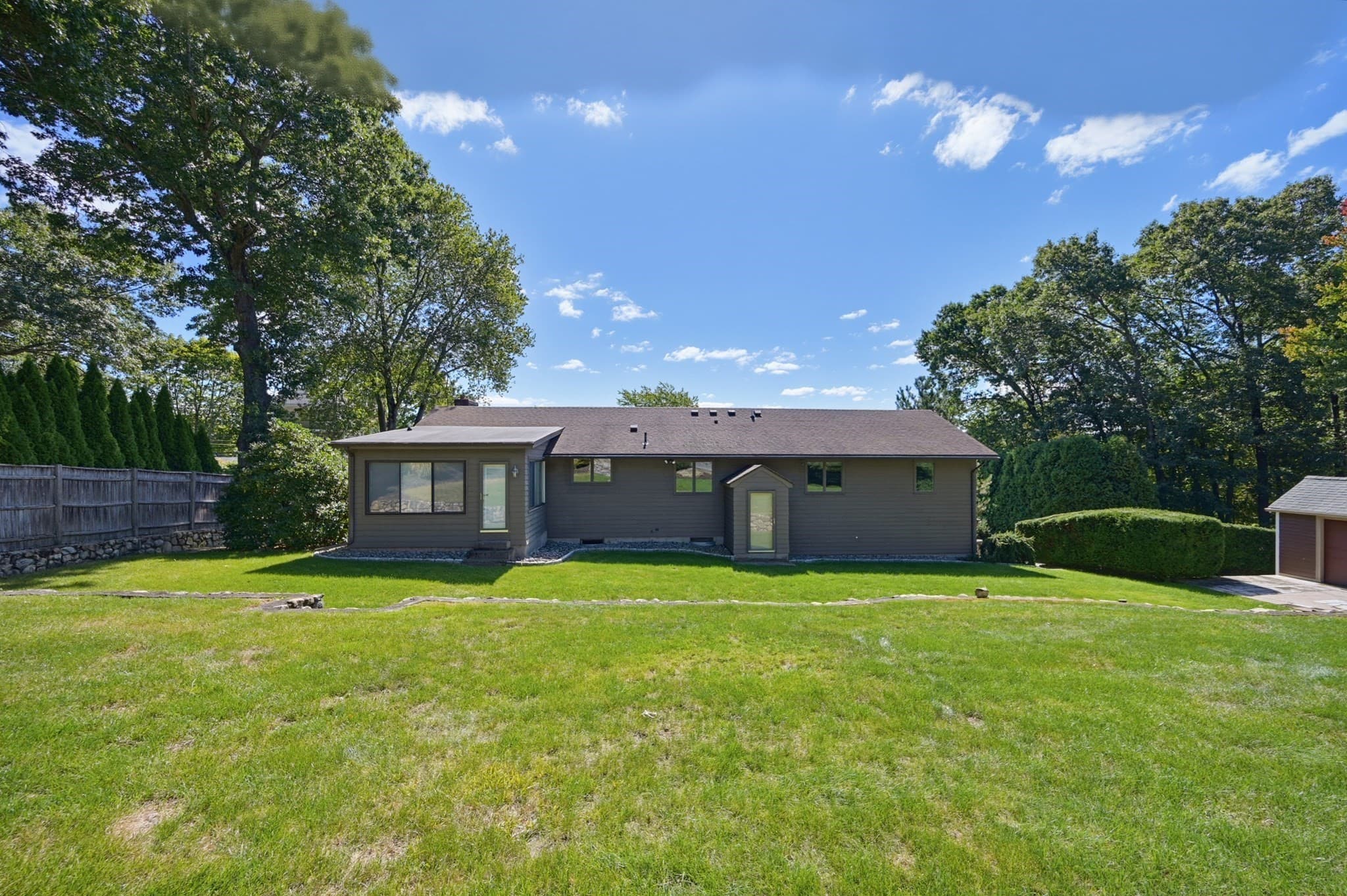 Single Family Residence at 29 Sayles Hill Rd, Lincoln RI 02838, Lincoln, photo 14 of 35