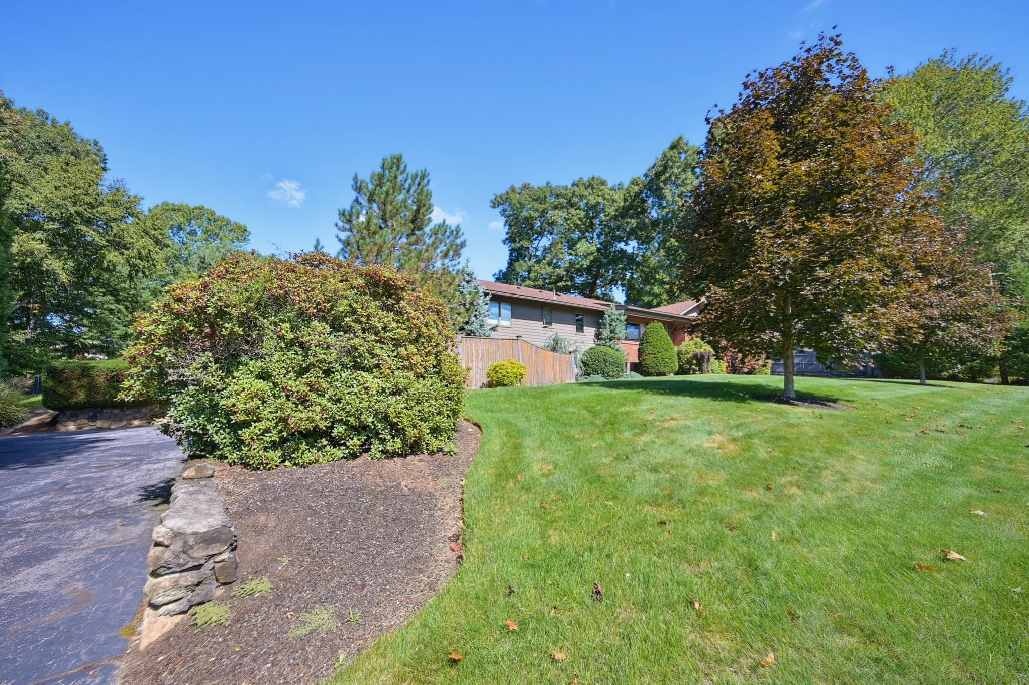 Single Family Residence at 29 Sayles Hill Rd, Lincoln RI 02838, Lincoln, photo 4 of 35