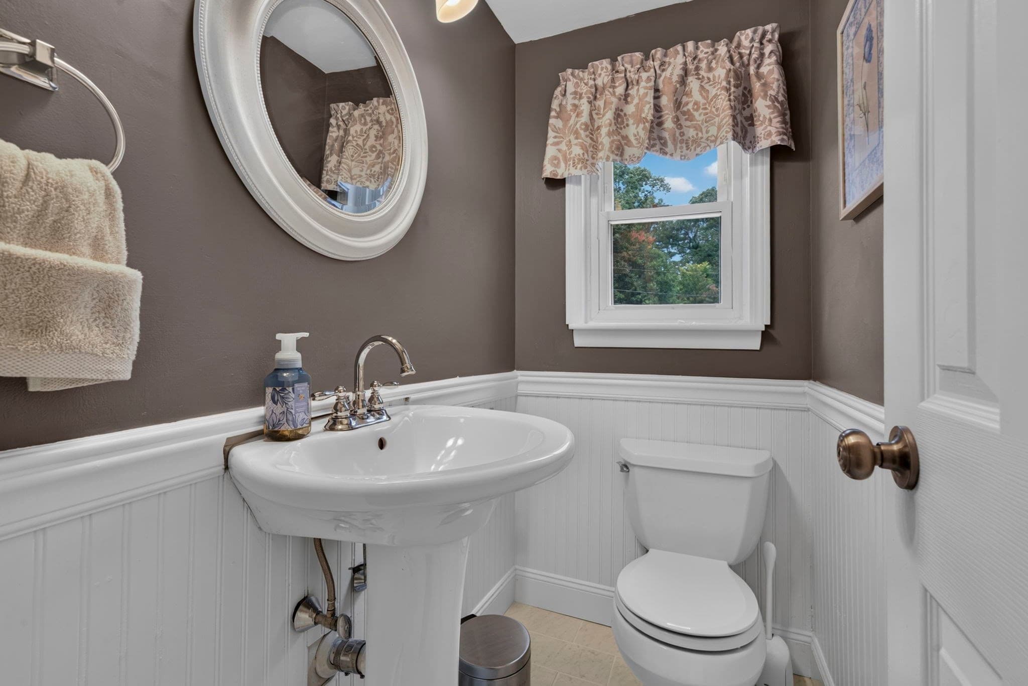 Condominium at 156 Kingston St # 156, North Andover MA 01845, North Andover, photo 12 of 33
