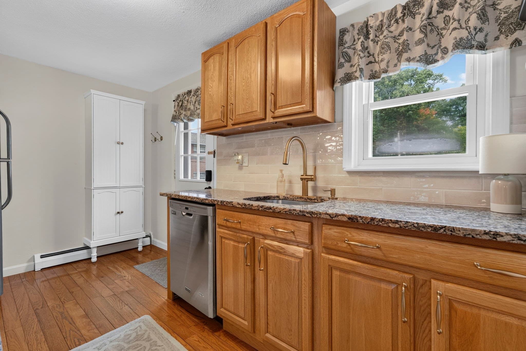 Condominium at 156 Kingston St # 156, North Andover MA 01845, North Andover, photo 11 of 33