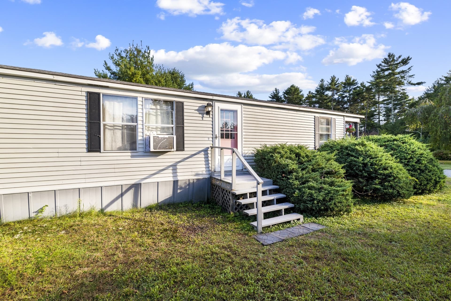 Mobile Home at 28 Washington Park, Carver MA 02330, photo 28 of 40