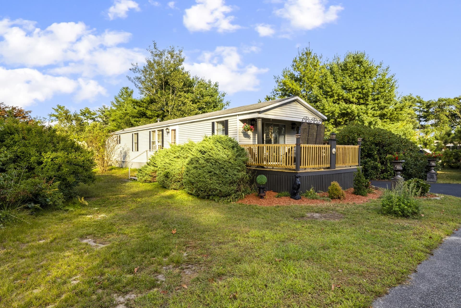 Mobile Home at 28 Washington Park, Carver MA 02330, photo 25 of 40