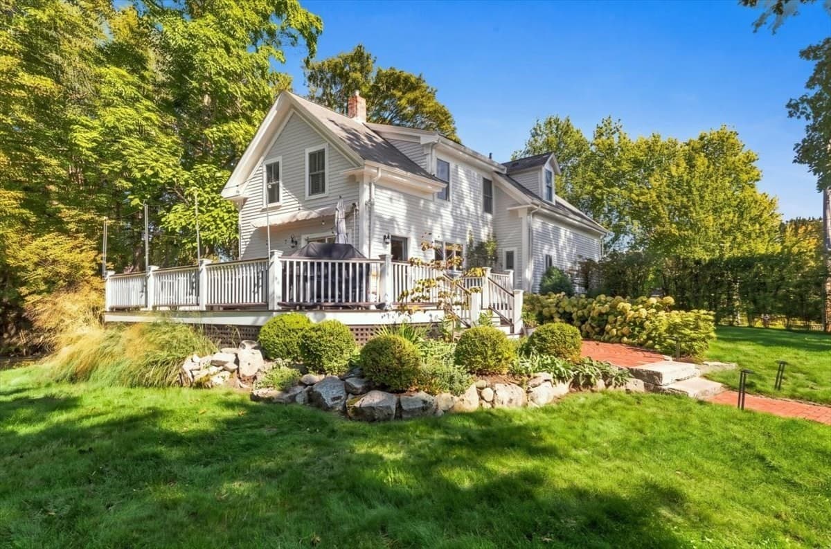 Single Family Residence at 137 Fort Hill St, Hingham MA 02043, Hingham, photo 26 of 33