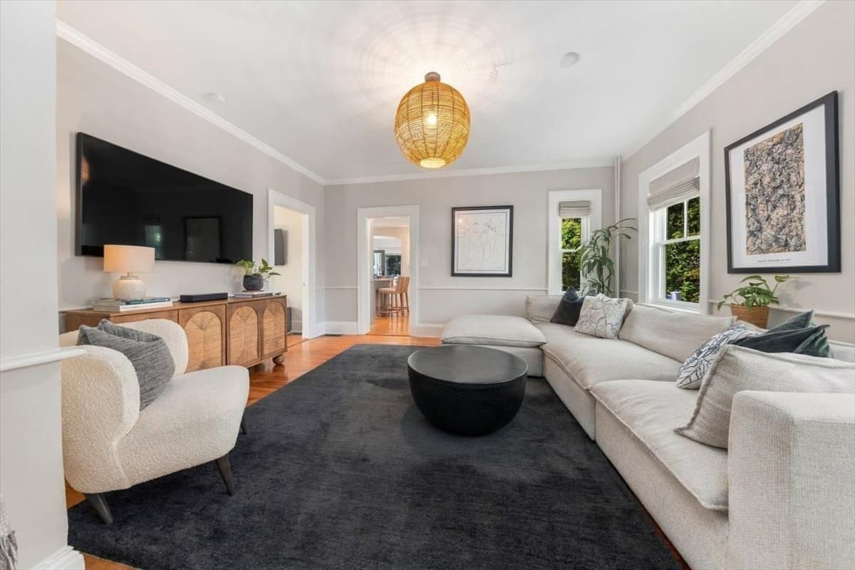 Single Family Residence at 137 Fort Hill St, Hingham MA 02043, Hingham, photo 10 of 33