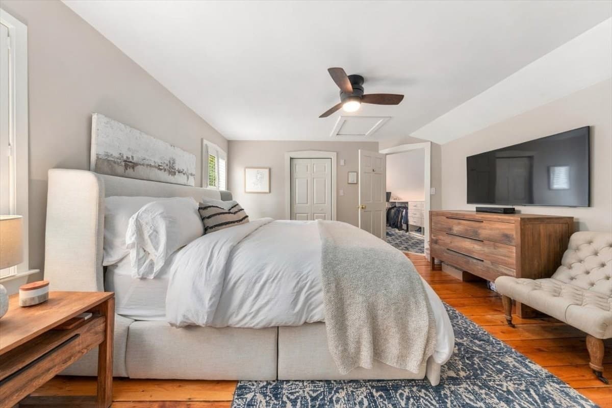 Single Family Residence at 137 Fort Hill St, Hingham MA 02043, Hingham, photo 18 of 33