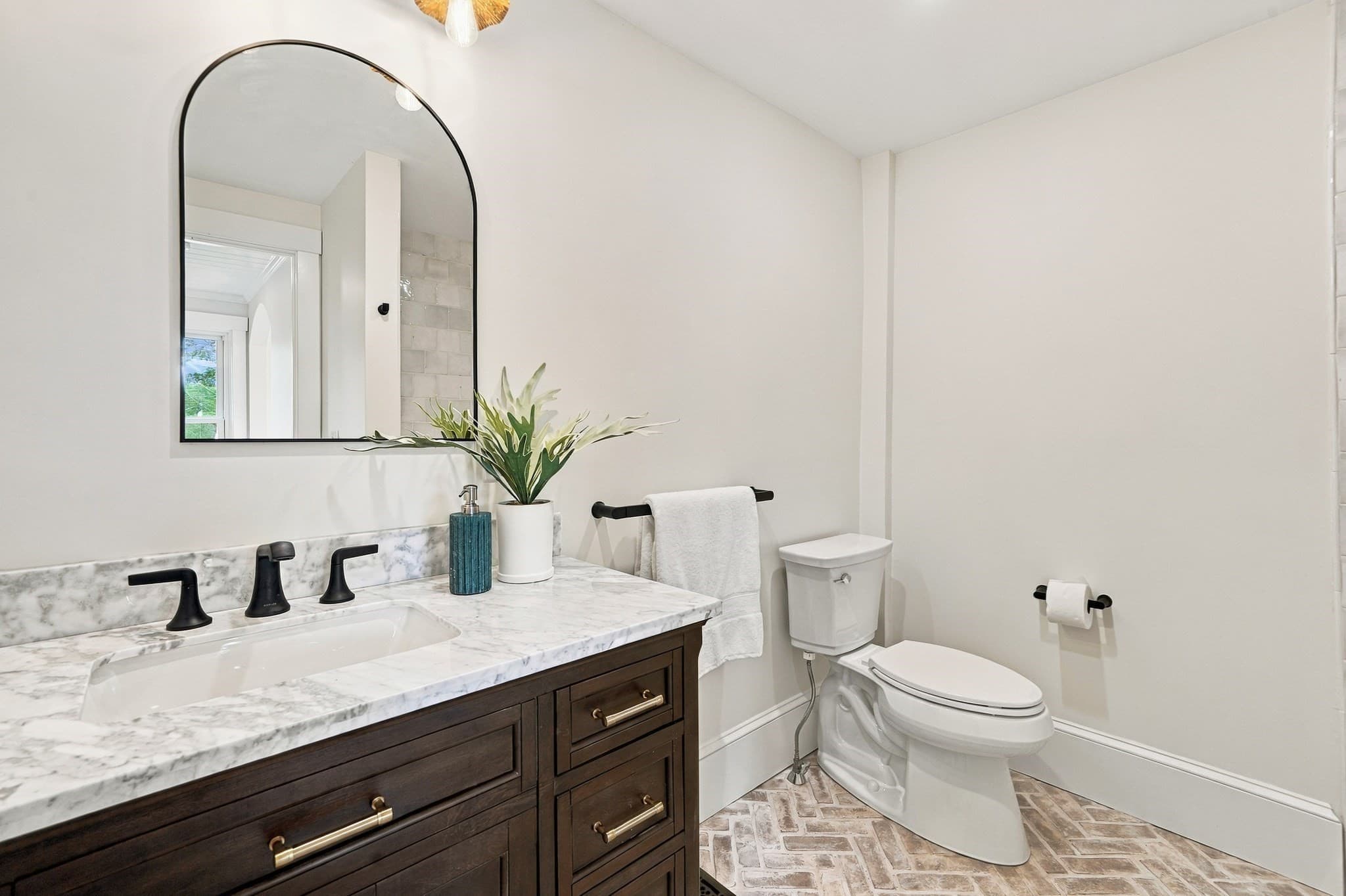 Single Family Residence at 6 Foster St, Littleton MA 01460, Littleton, photo 14 of 42