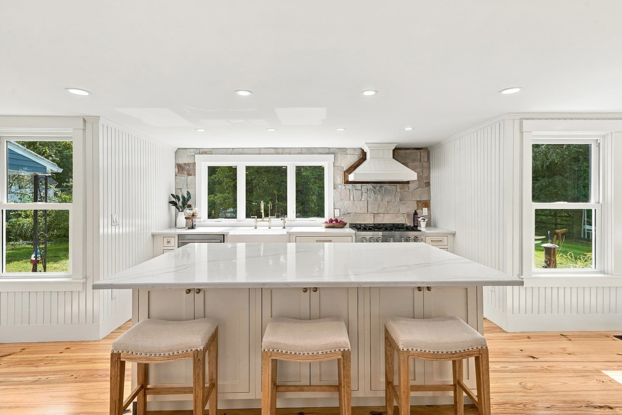 Single Family Residence at 6 Foster St, Littleton MA 01460, Littleton, photo 8 of 42