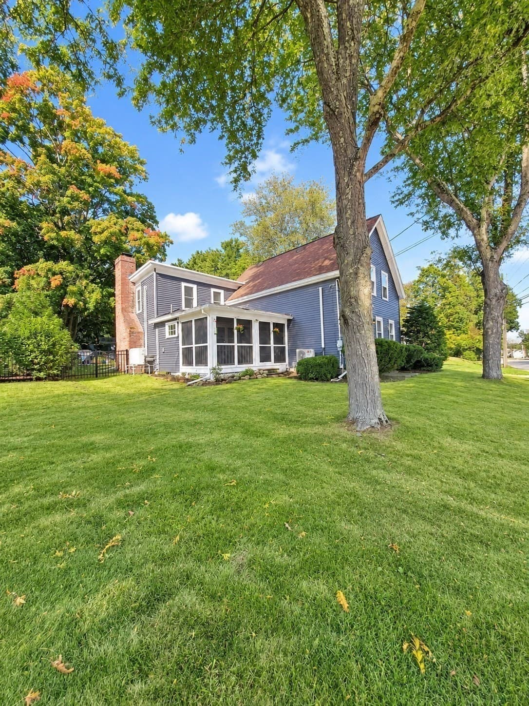 Single Family Residence at 54 Whitehall Rd, Amesbury MA 01913, Amesbury, photo 3 of 42