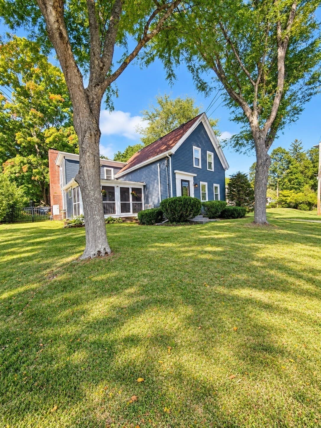 Single Family Residence at 54 Whitehall Rd, Amesbury MA 01913, Amesbury, photo 4 of 42