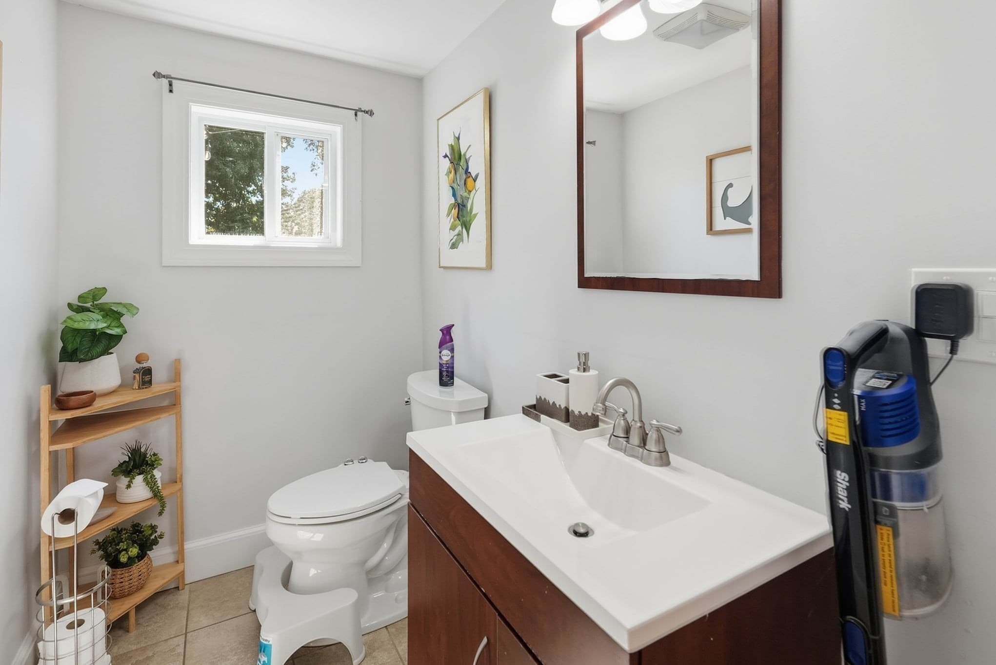 Single Family Residence at 300 Parkland Ave, Lynn MA 01905, Lynn, photo 13 of 37
