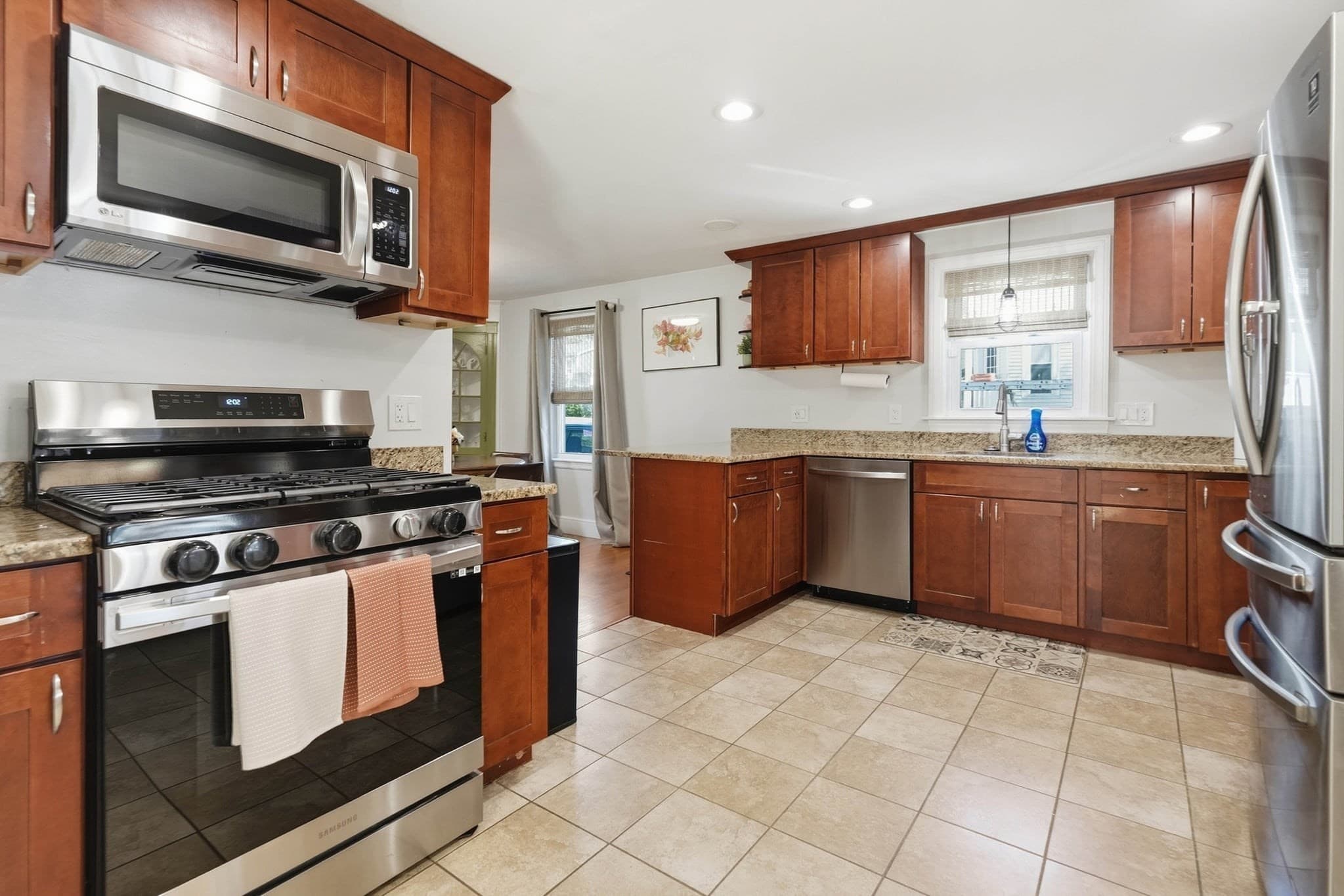Single Family Residence at 300 Parkland Ave, Lynn MA 01905, Lynn, photo 12 of 37