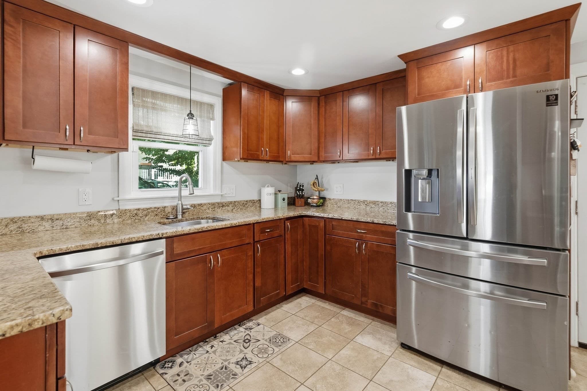 Single Family Residence at 300 Parkland Ave, Lynn MA 01905, Lynn, photo 10 of 37