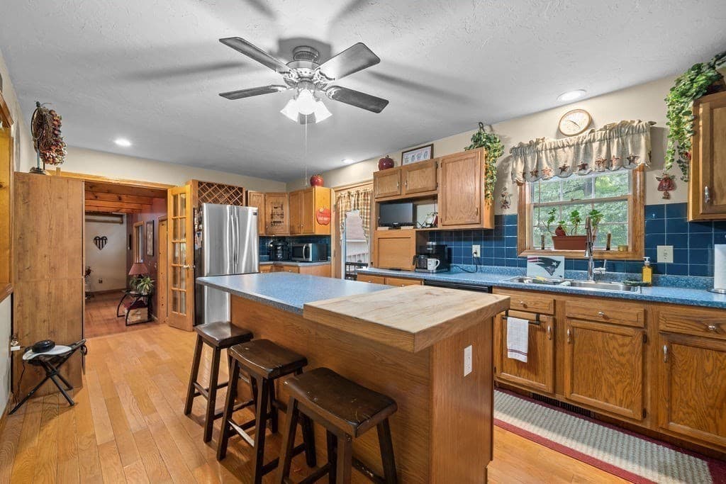 Single Family Residence at 133 Killiney Woods, Millville MA 01529, Millville, photo 21 of 40