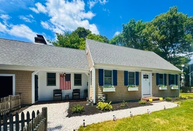55 Deerfield Rd, Barnstable MA 02655