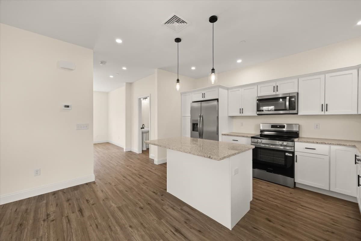 Condominium at 65 Wales Street # C, Taunton MA 02780, Taunton, photo 13 of 34