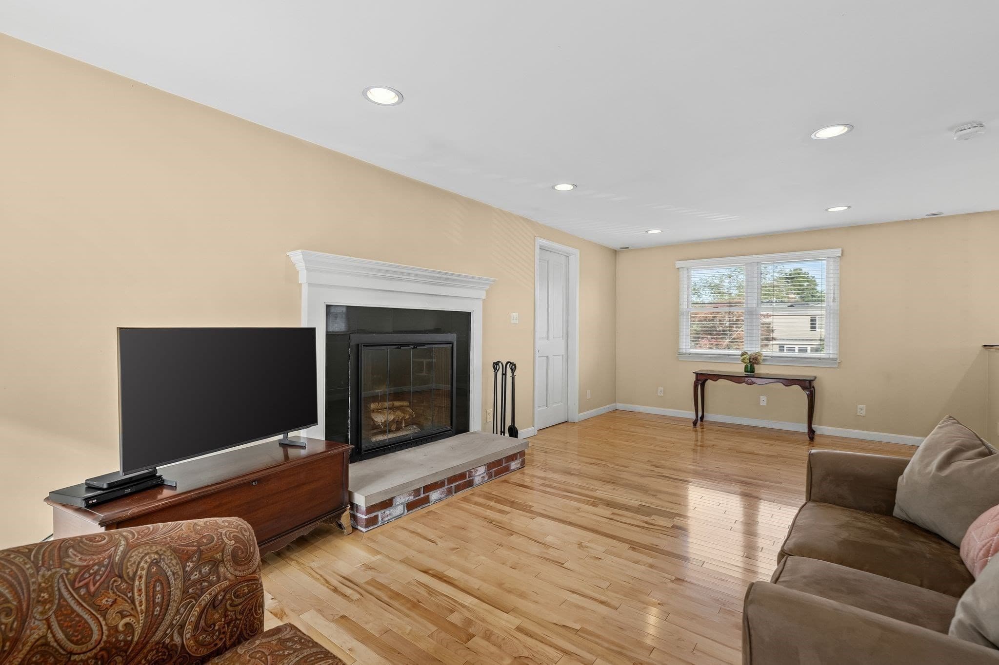 Single Family Residence at 411 Newport Road, Hull MA 02045, Hull, photo 12 of 40
