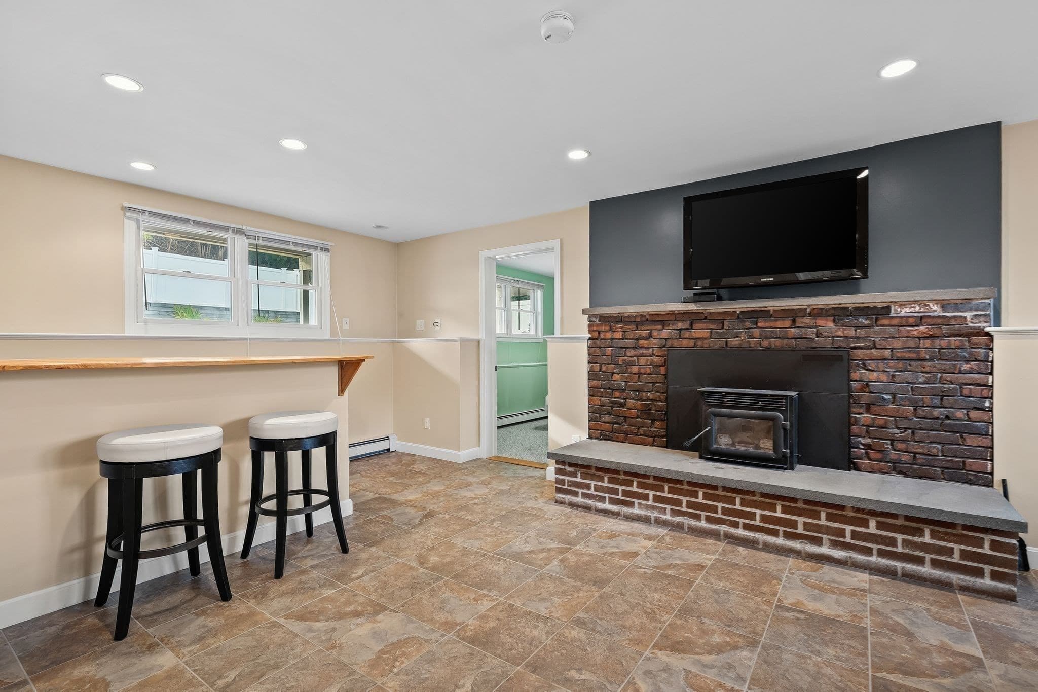 Single Family Residence at 411 Newport Road, Hull MA 02045, Hull, photo 20 of 40