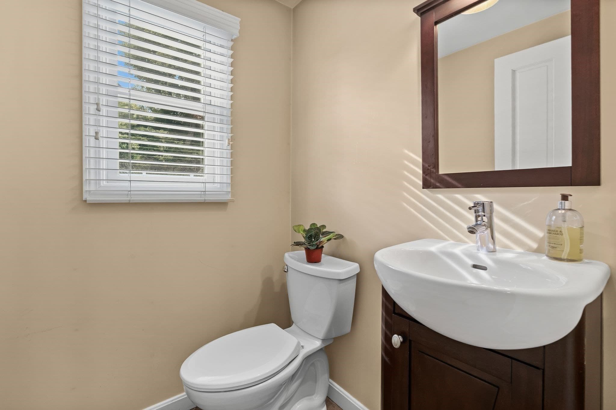 Single Family Residence at 411 Newport Road, Hull MA 02045, Hull, photo 14 of 40
