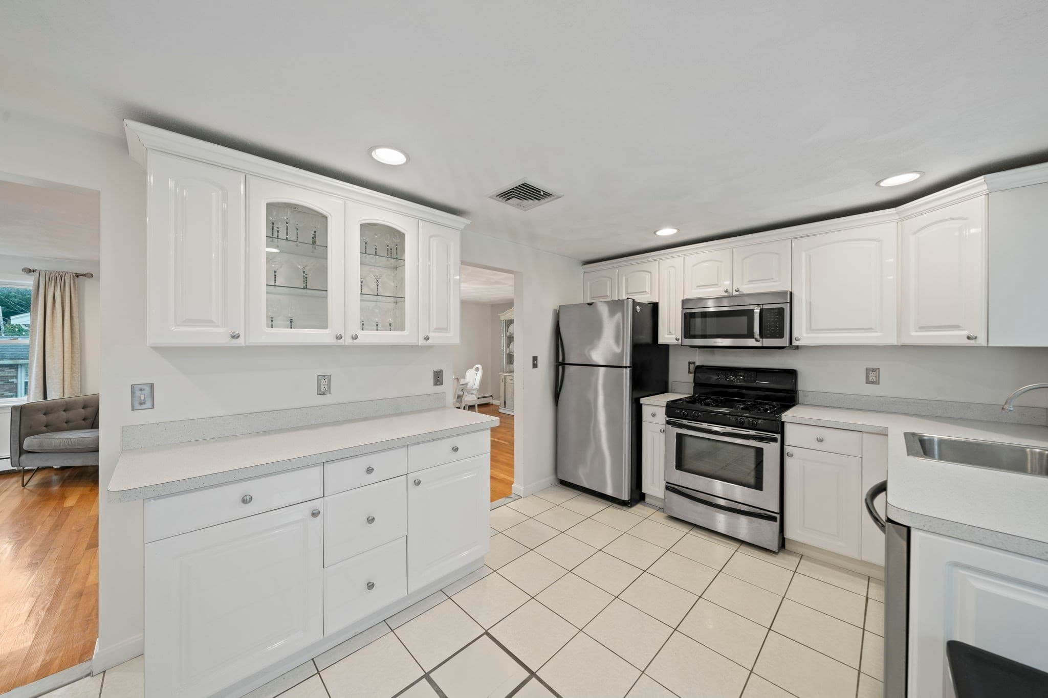 Single Family Residence at 113 New Haven St, Boston MA 02132, Boston, photo 7 of 39