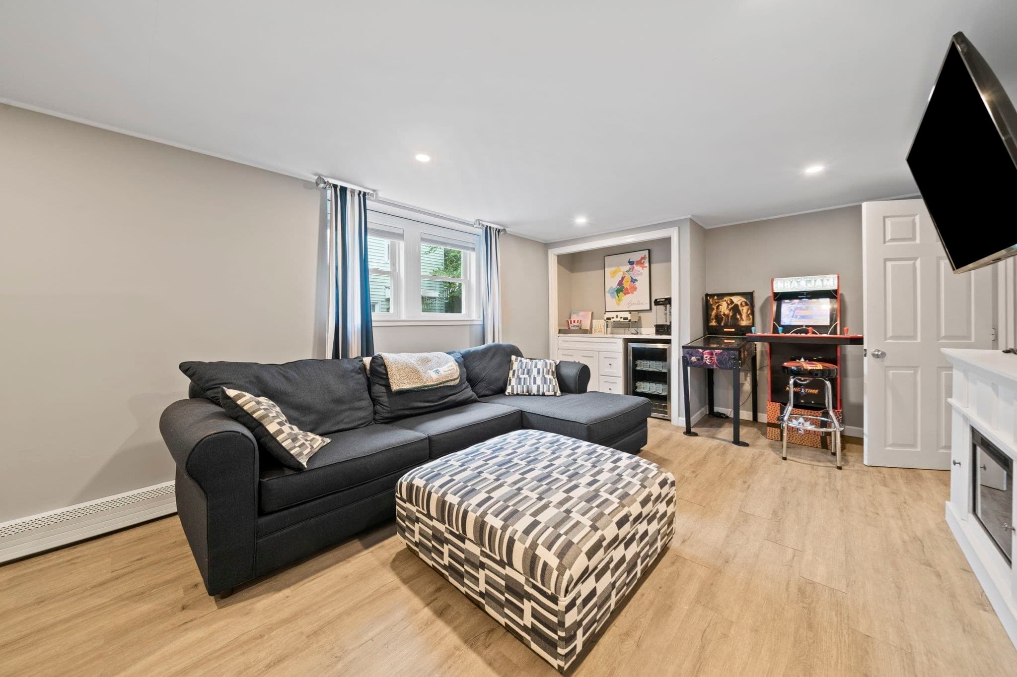 Single Family Residence at 113 New Haven St, Boston MA 02132, Boston, photo 24 of 39