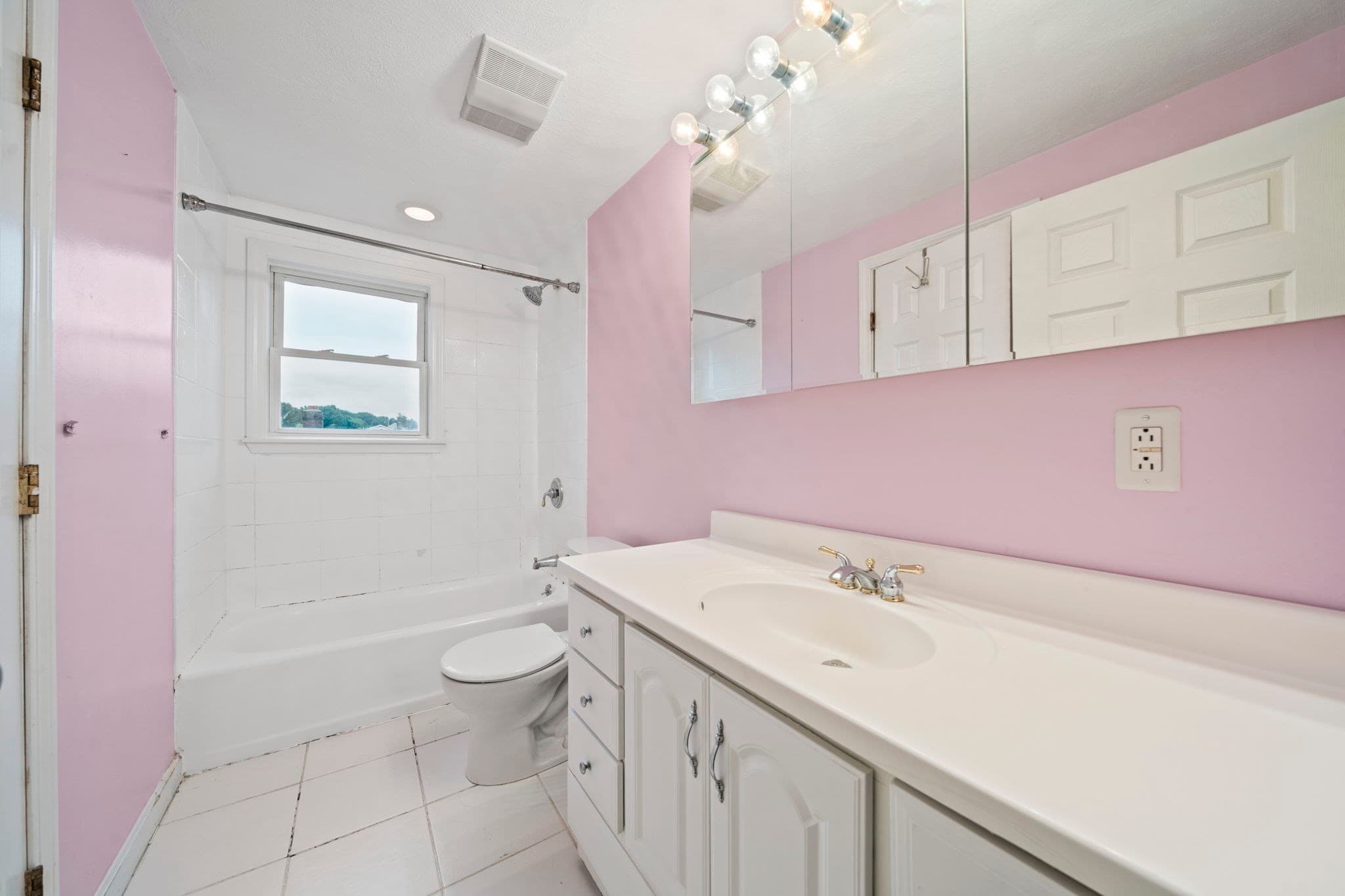 Single Family Residence at 113 New Haven St, Boston MA 02132, Boston, photo 19 of 39