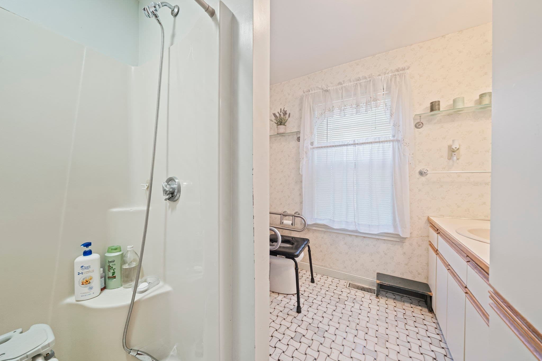 3 Family - 3 Units Up/Down at 305 South Franklin St, Holbrook MA 02343, photo 10 of 37