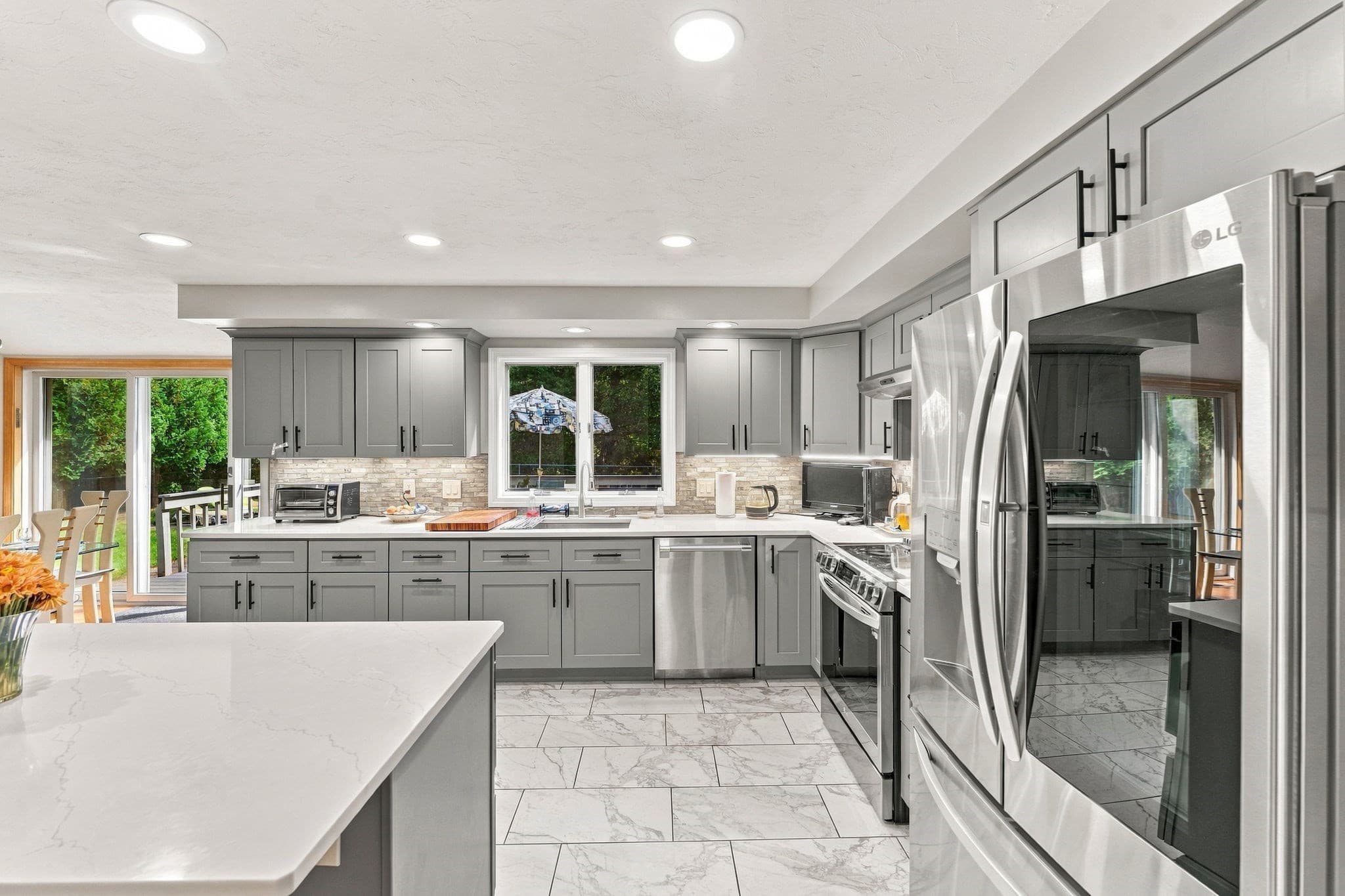 Single Family Residence at 48 Hickory Dr, Worcester MA 01609, Worcester, photo 13 of 42