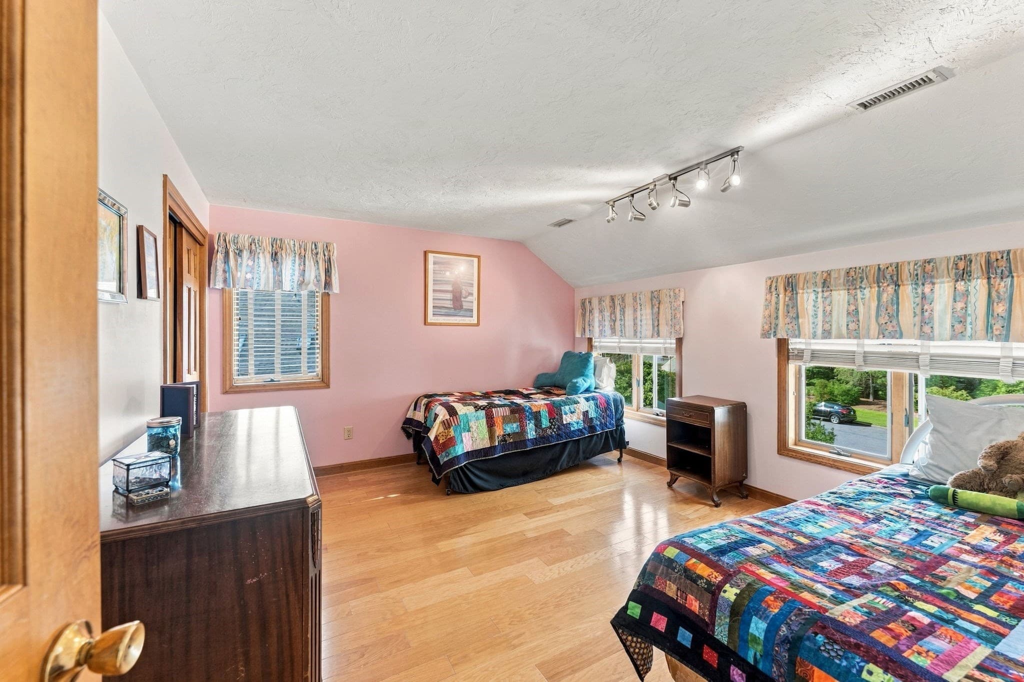 Single Family Residence at 48 Hickory Dr, Worcester MA 01609, Worcester, photo 31 of 42