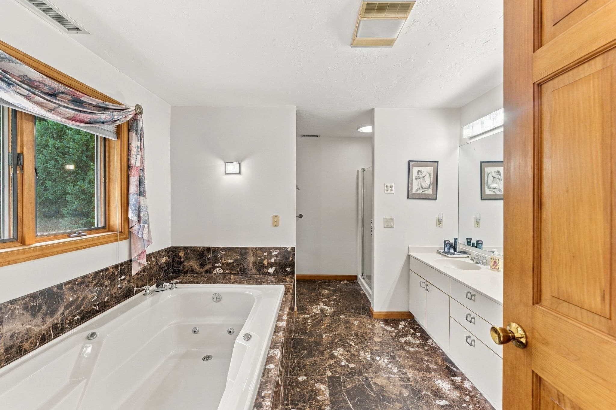 Single Family Residence at 48 Hickory Dr, Worcester MA 01609, Worcester, photo 25 of 42