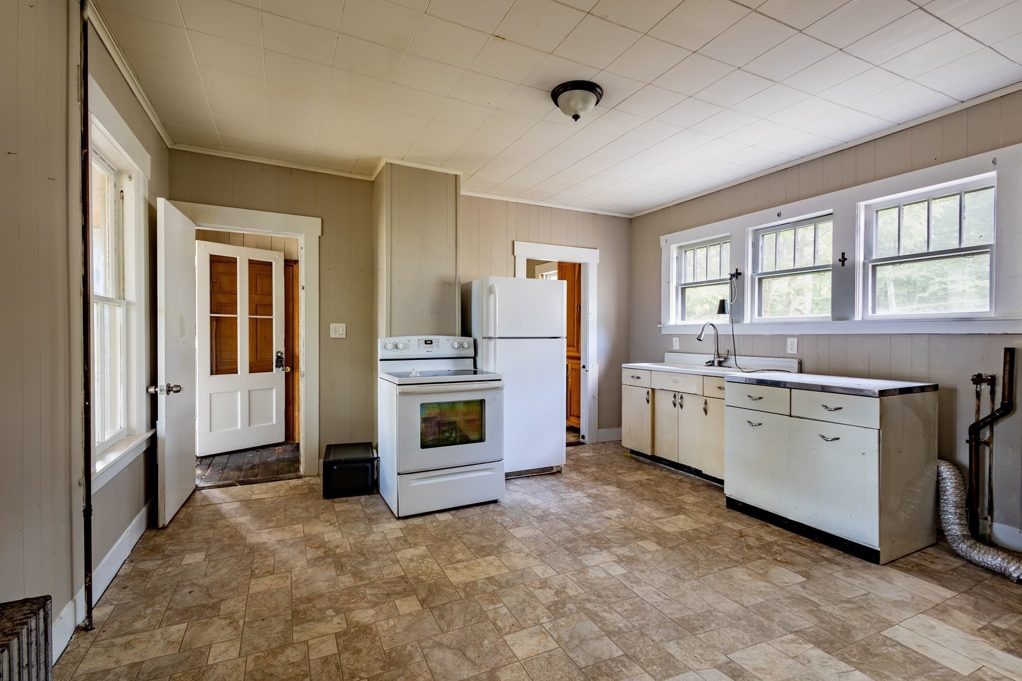 2 Family - 2 Units Up/Down at 83 W Myrtle St, Orange MA 01364, Orange, photo 9 of 17