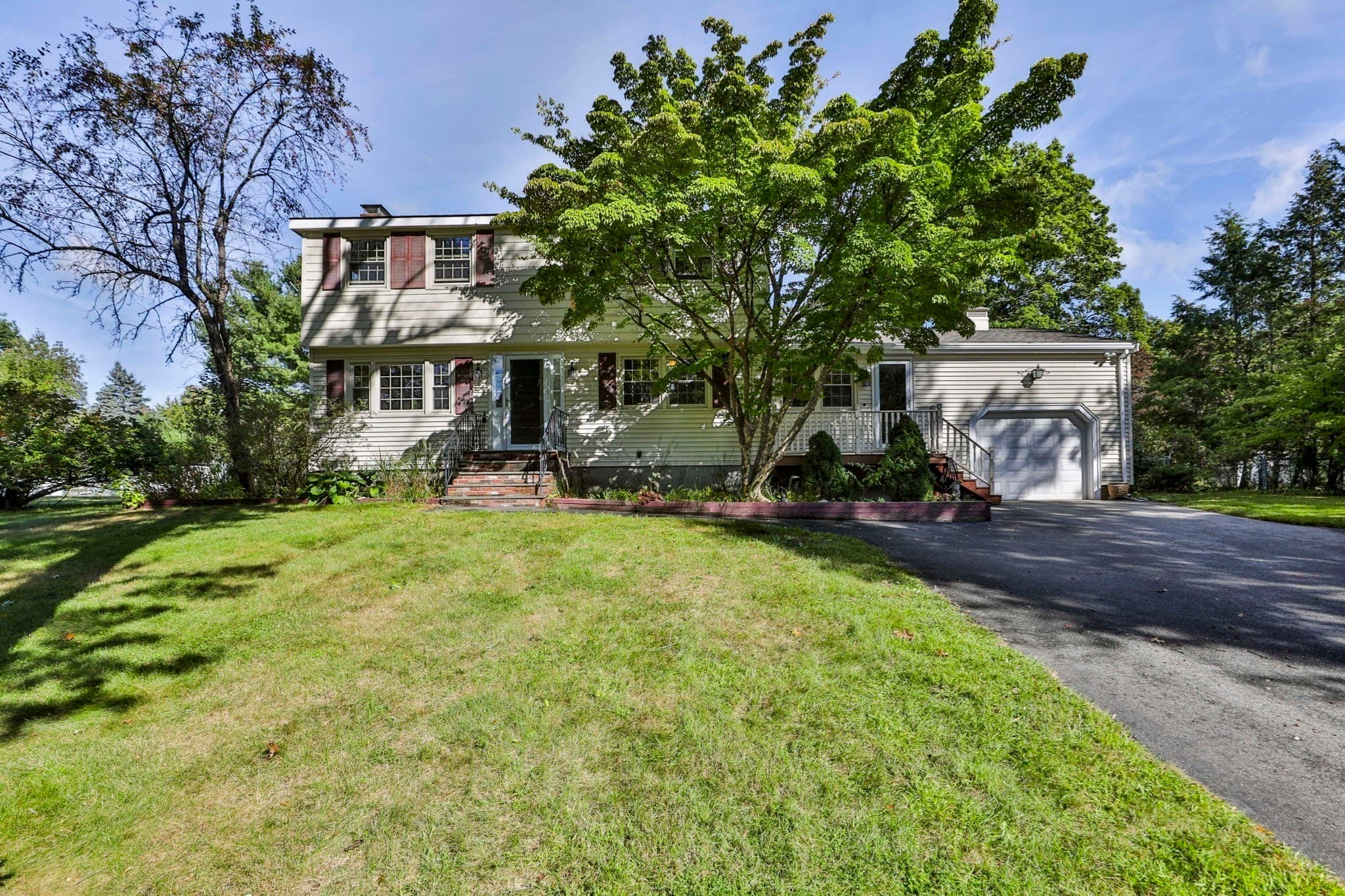 Single Family Residence at 45 Arakelian Drive, Billerica MA 01821, Billerica, photo 2 of 42