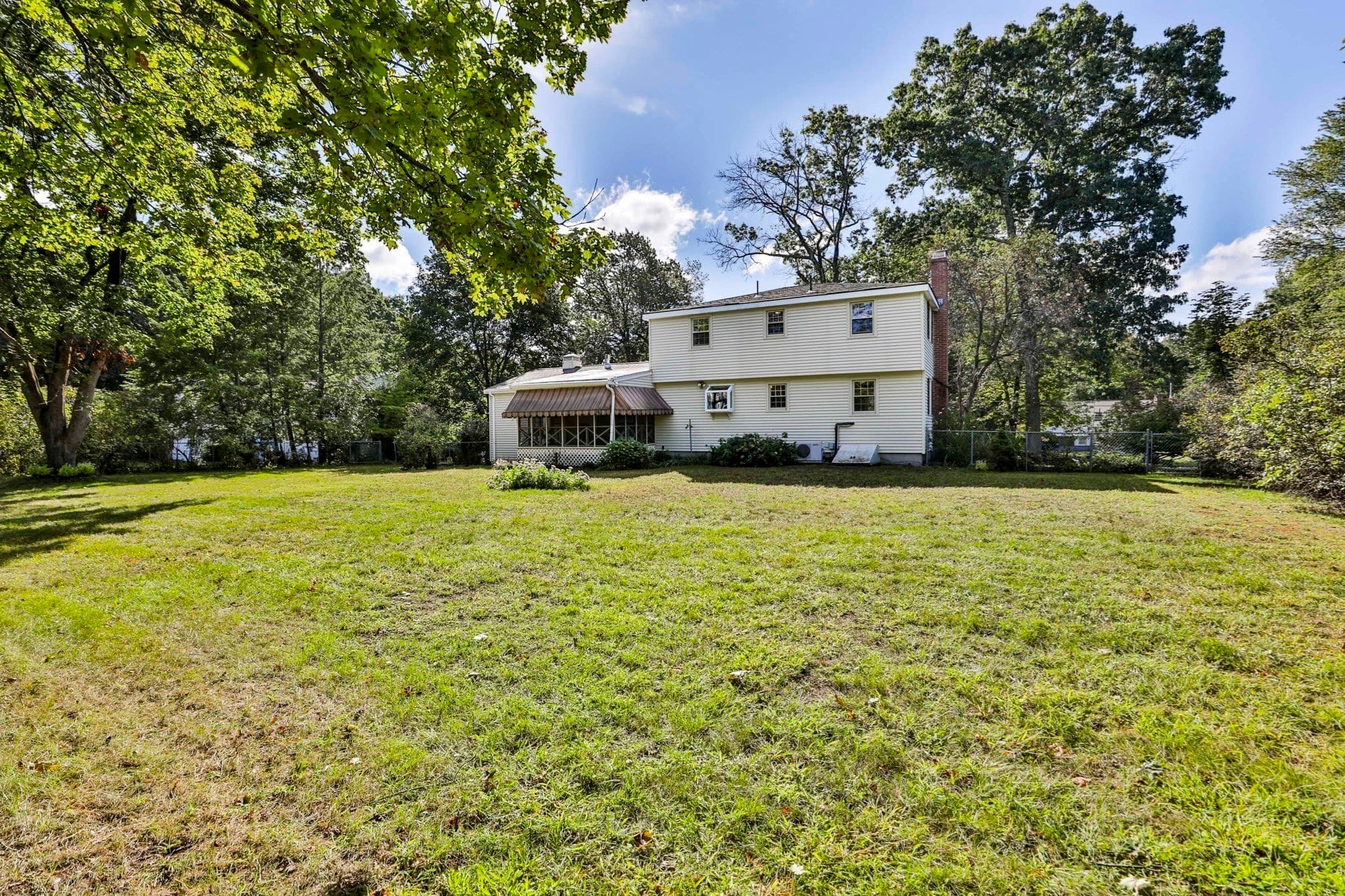 Single Family Residence at 45 Arakelian Drive, Billerica MA 01821, Billerica, photo 6 of 42