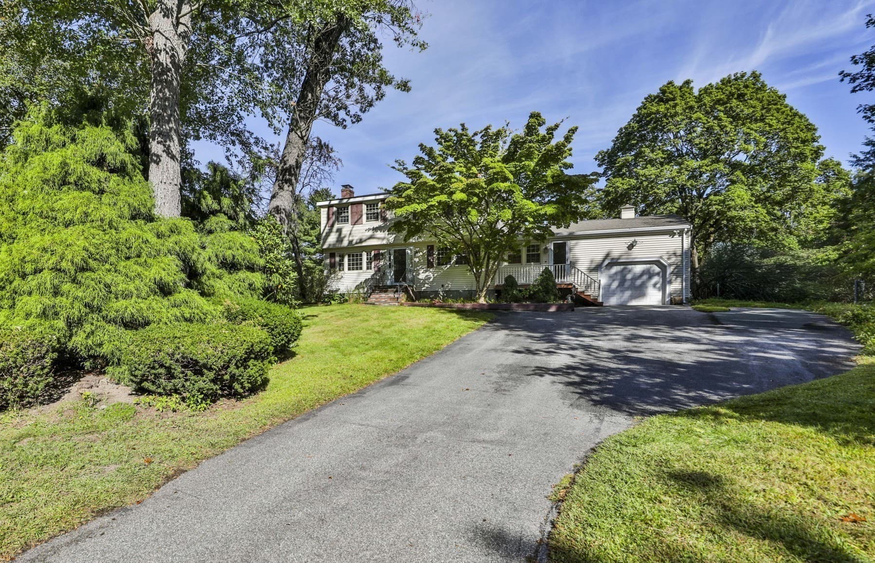 45 Arakelian Drive, Billerica MA 01821