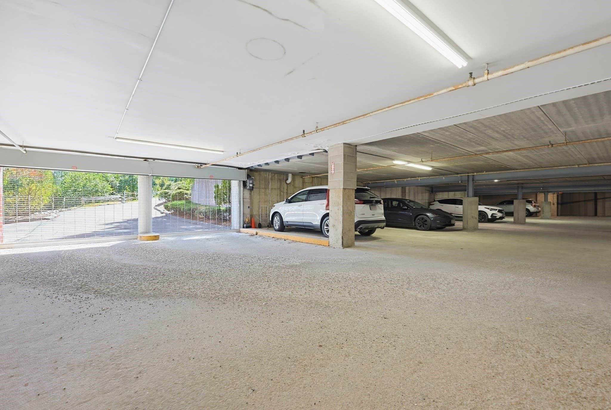 Condominium at 4 Summit Dr # 001, Reading MA 01867, Reading, photo 40 of 42