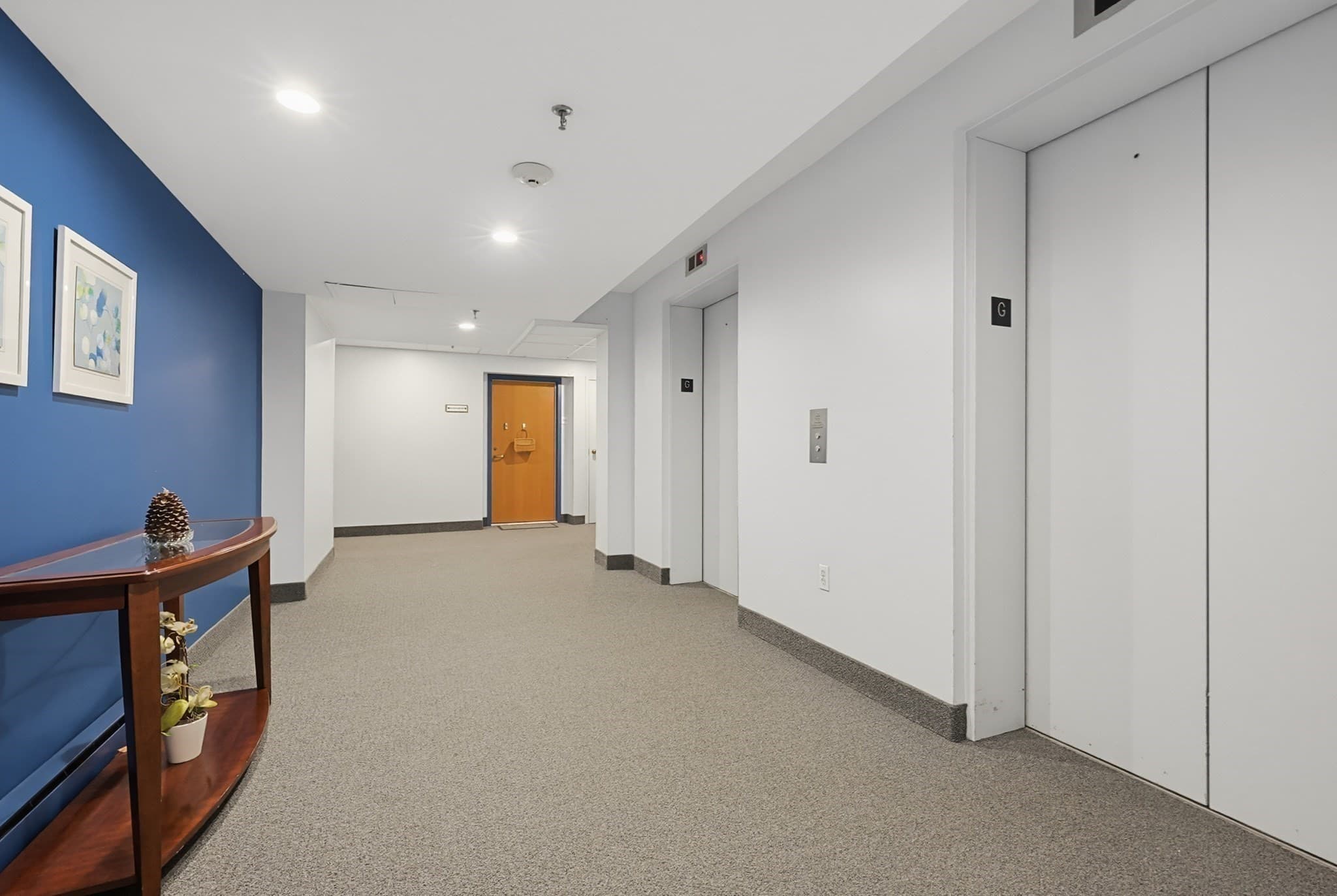 Condominium at 4 Summit Dr # 001, Reading MA 01867, Reading, photo 8 of 42