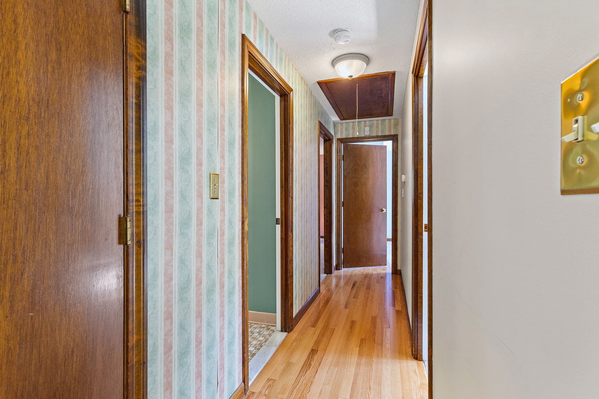 Single Family Residence at 8 Roaen Dr, Chelmsford MA 01863, Chelmsford, photo 12 of 39