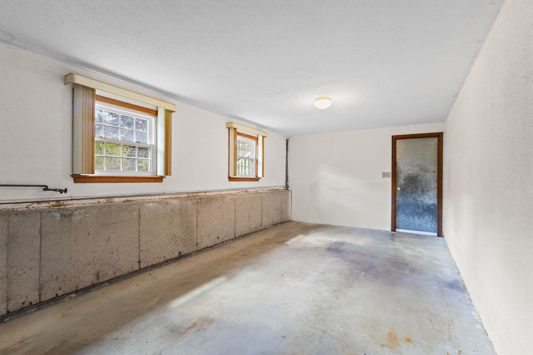 Single Family Residence at 8 Roaen Dr, Chelmsford MA 01863, Chelmsford, photo 26 of 39