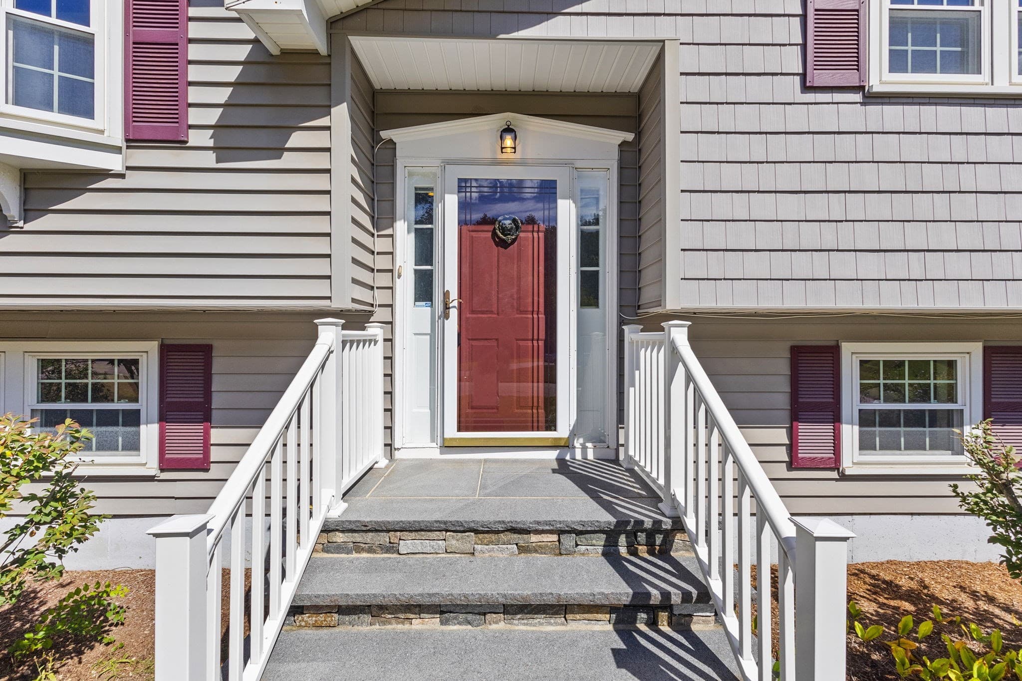 Single Family Residence at 8 Roaen Dr, Chelmsford MA 01863, Chelmsford, photo 3 of 39