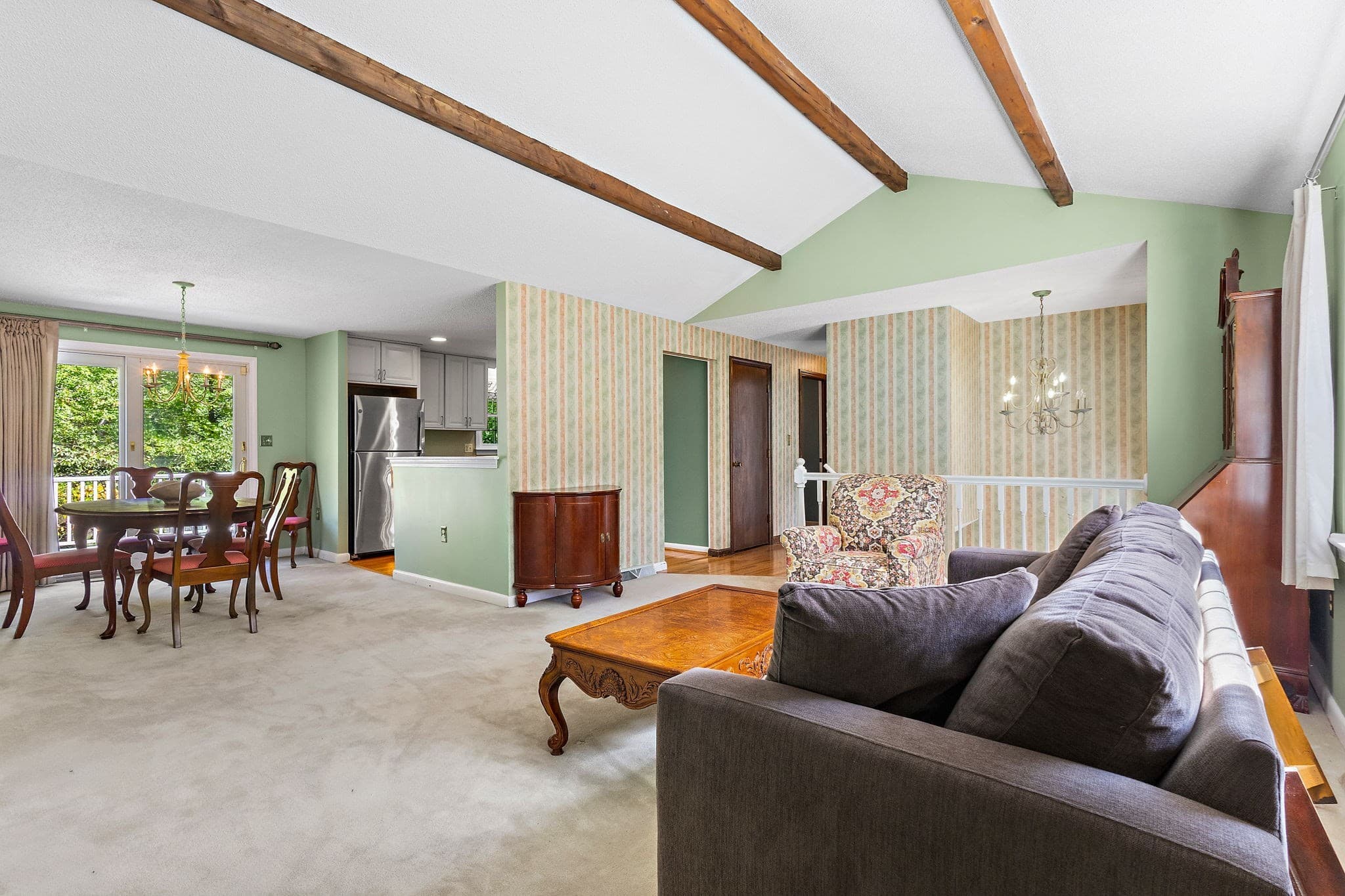 Single Family Residence at 8 Roaen Dr, Chelmsford MA 01863, Chelmsford, photo 5 of 39