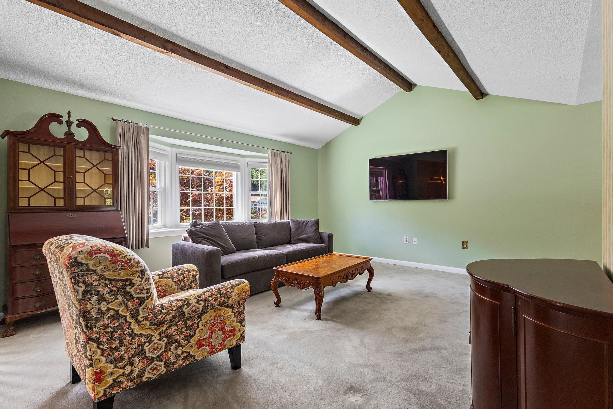 Single Family Residence at 8 Roaen Dr, Chelmsford MA 01863, Chelmsford, photo 4 of 39