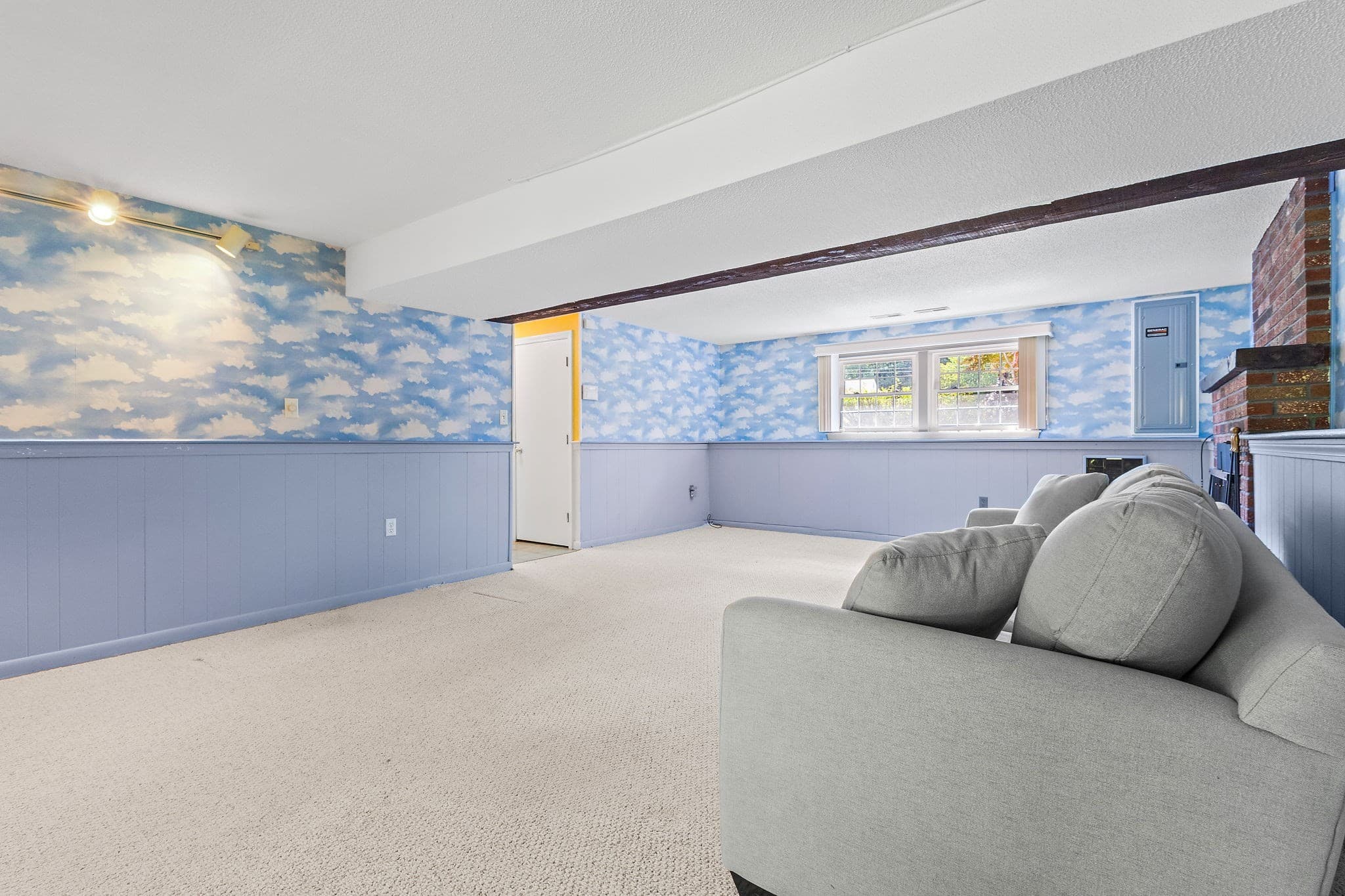 Single Family Residence at 8 Roaen Dr, Chelmsford MA 01863, Chelmsford, photo 21 of 39