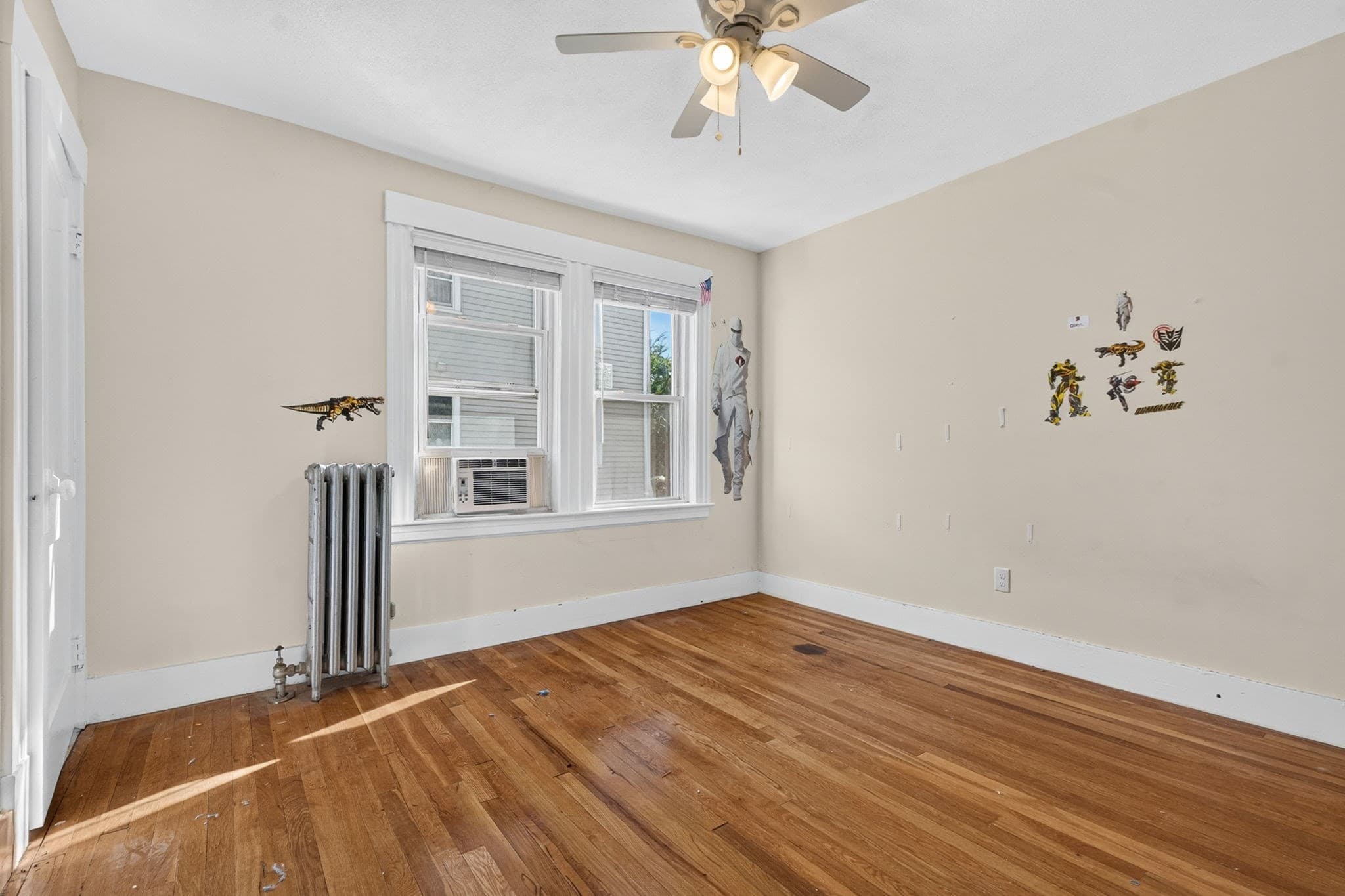 3 Family - 3 Units Up/Down at 218-220 Walden St, Cambridge MA 02140, Cambridge, photo 4 of 28