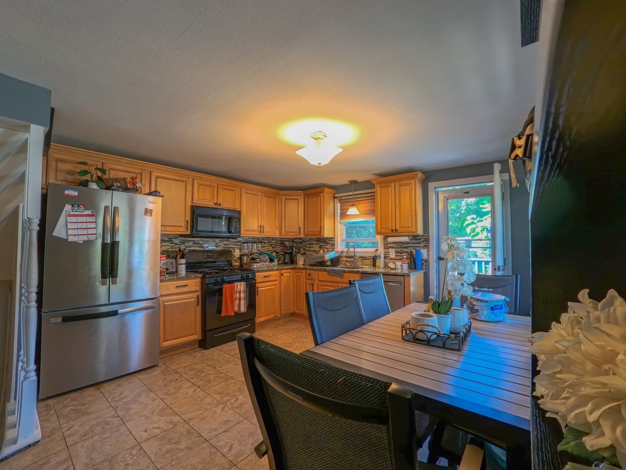 Single Family Residence at 19 Anawan St, Brockton MA 02302, Brockton, photo 7 of 33