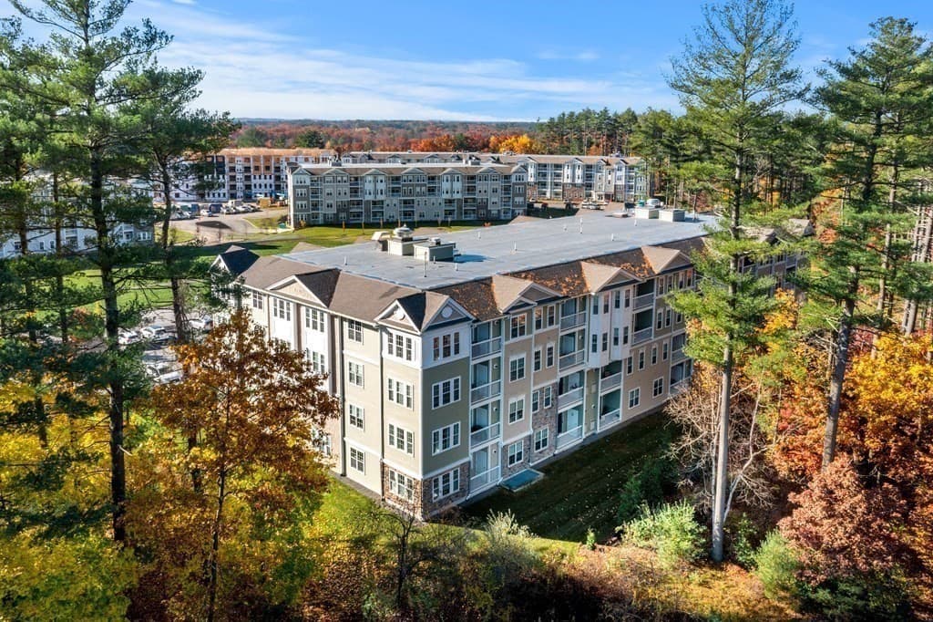 Condominium at 320 Martins Landing # 2510, North Reading MA 01864, North Reading, photo 33 of 36